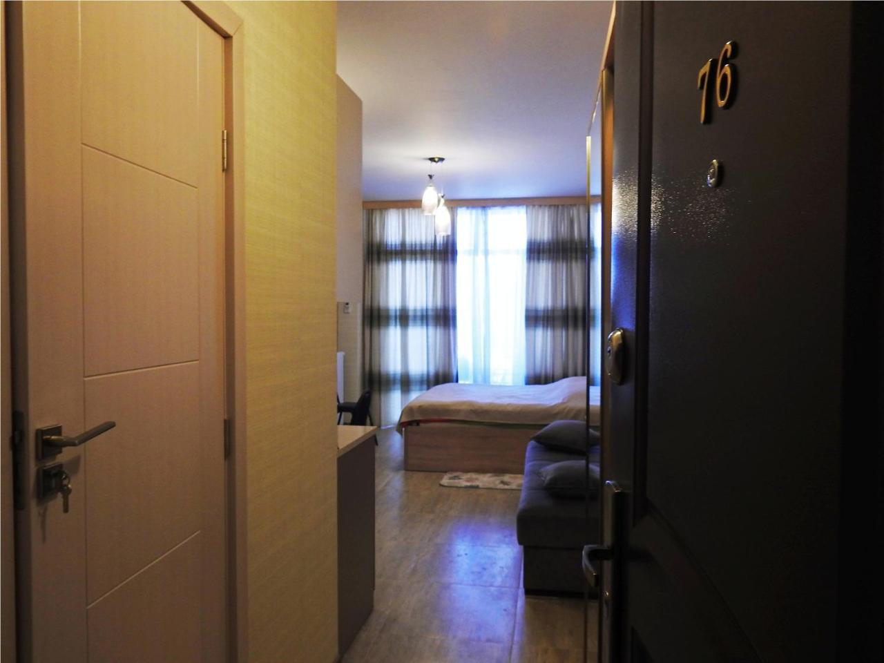 Real Palace Apartment Batumi Bagian luar foto