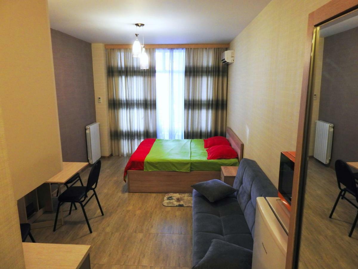 Real Palace Apartment Batumi Bagian luar foto